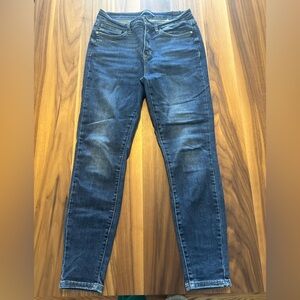 Judy Blue Skinny Fit Jeans